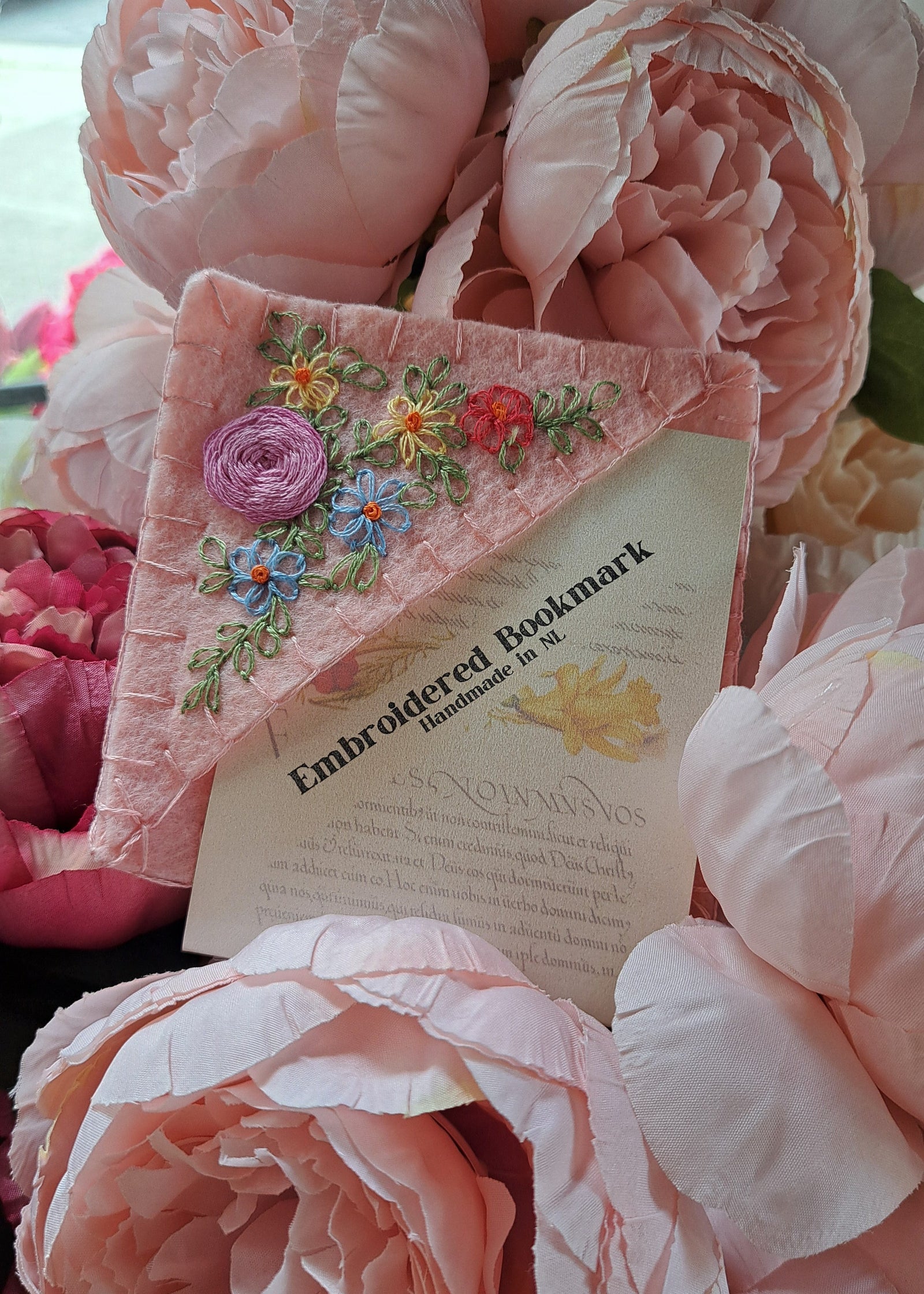 Embroidered Bookmark - Floral Bouquet