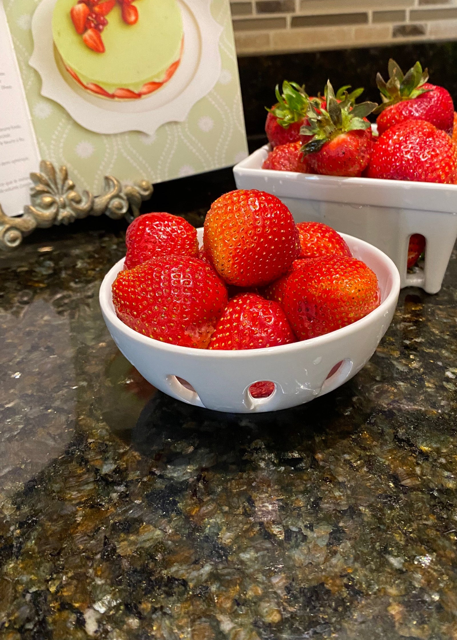 Round Berry Bowl Basket